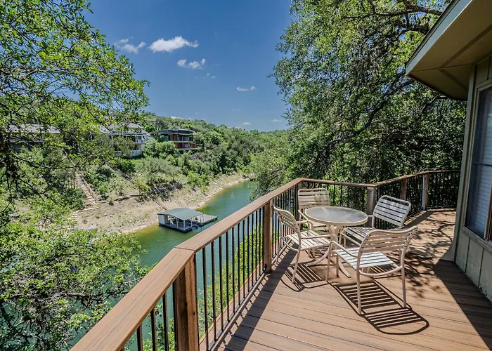 Gorgeous Waterside Holiday Rental In Lakeway With Pool & Jacuzzi No 6 Primrose